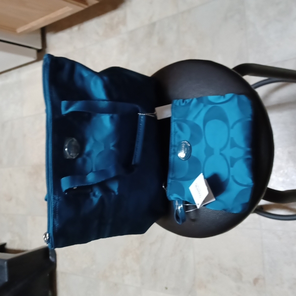 Coach handbag - Picture 3 of 11